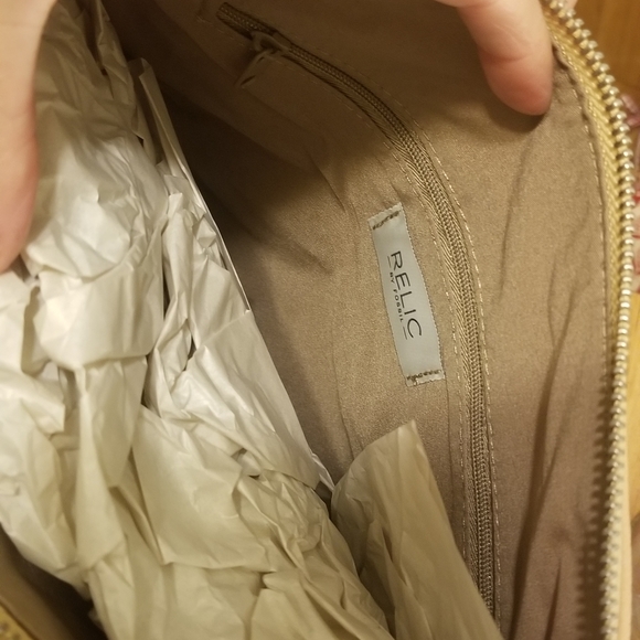 COPY - RELIC by "Fossil" crossbody daffodil NWT - Picture 4 of 15